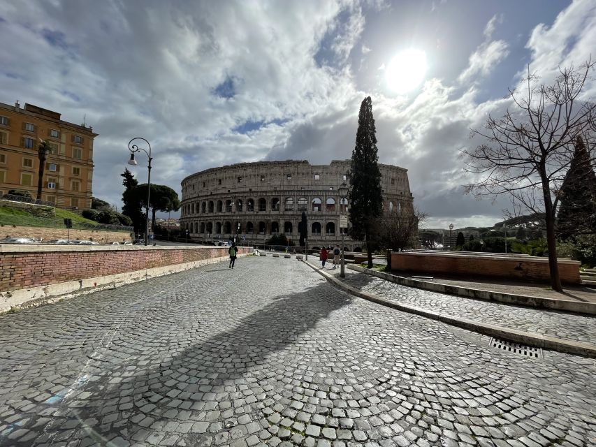 Colosseum: Semi Private Tour with VIP Arena Access - What happens during the 1.5-hour tour