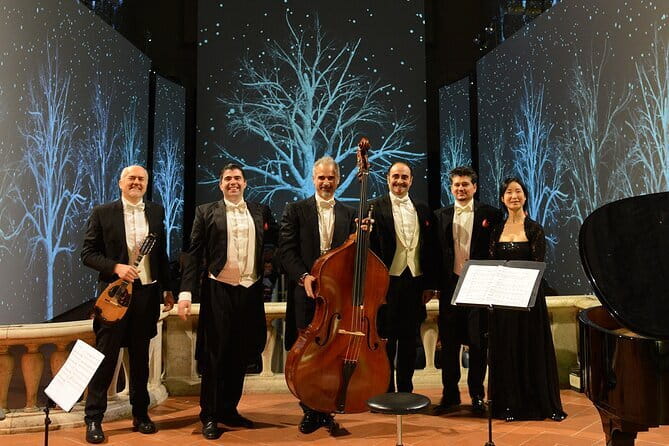 Dinner and Concert with "Three Tenors": A Real Italian Experience - Opera, pasta, and a church after dark