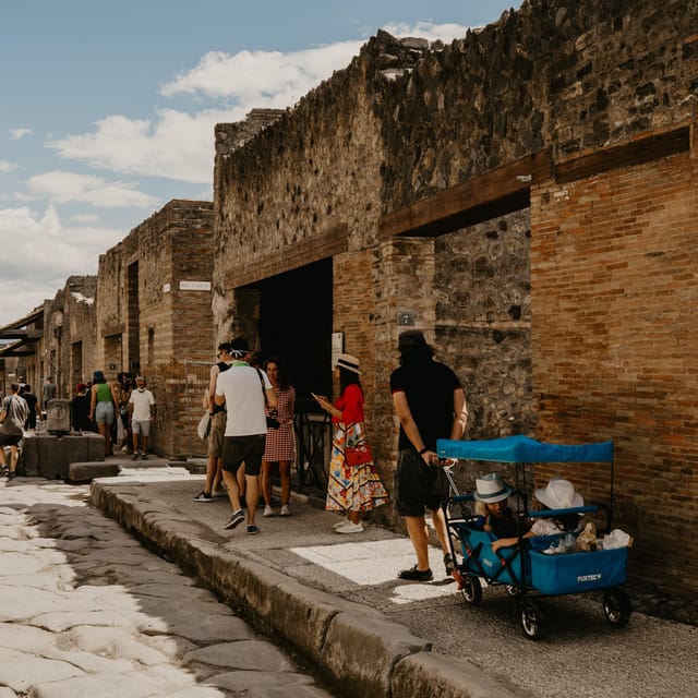 Discover Pompeii: French Walking Tour of the Buried City - Key points to know before you book