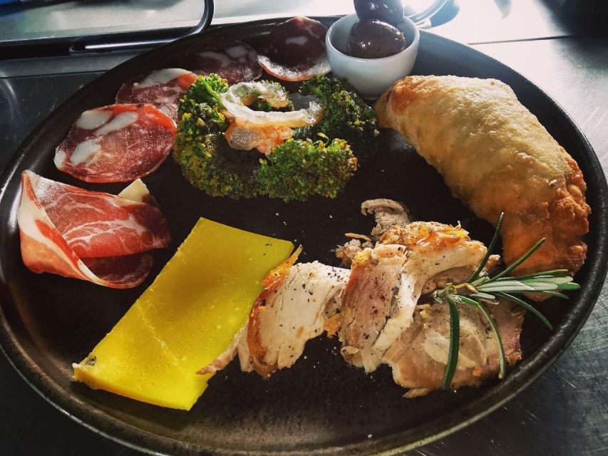 Etna: Wine Tasting and Food Tour - The long lunch and three Etna DOC pairings