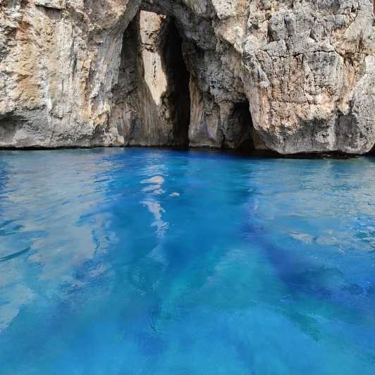 EXCURSION VISIT TO THE SANTA MARIA DI LEUCA CAVES - Seeing Santa Maria di Leuca from the sea