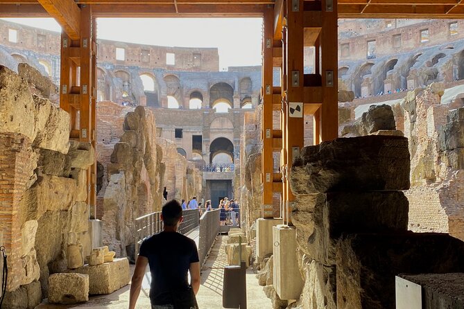 Expert Guided Tour of Colosseum Arena OR Underground, and Forum - Meeting your guide near the Colosseum