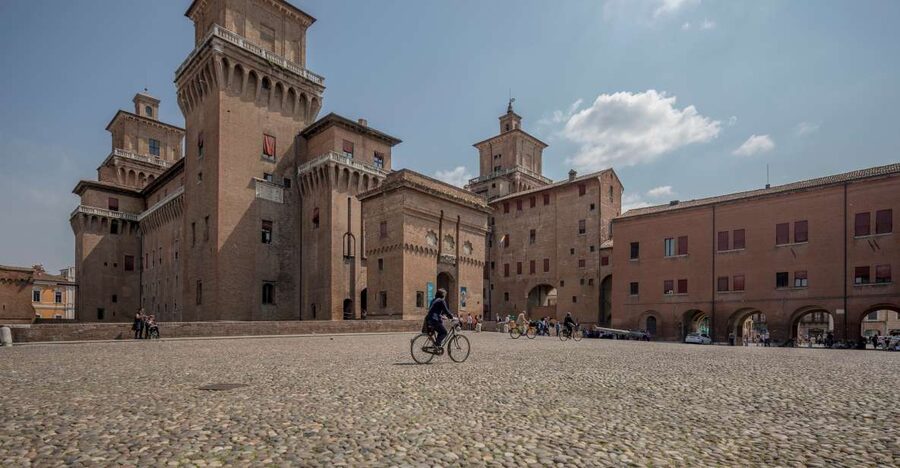 Ferrara: City Highlights Walking Tour with Local Guide - Starting beneath the Estense Castle