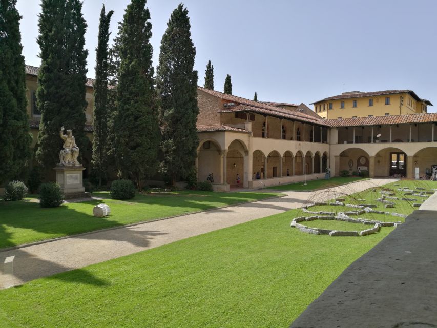 Florence: 1.5-hour Santa Croce Guided Experience - The Pazzi Chapel and Brunelleschi’s design
