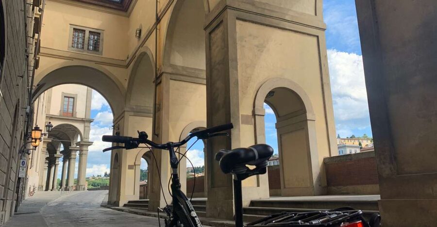 Florence: 2-Hour Guided Bike Tour - The Duomo and Florence’s ceremonial center