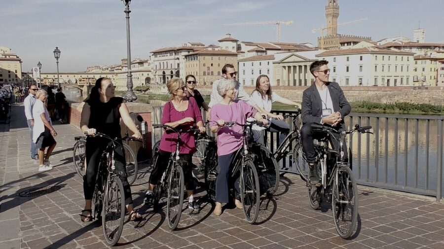 Florence: 2-Hour Guided Bike Tour - Starting near Via Cavour and the Medici quarter
