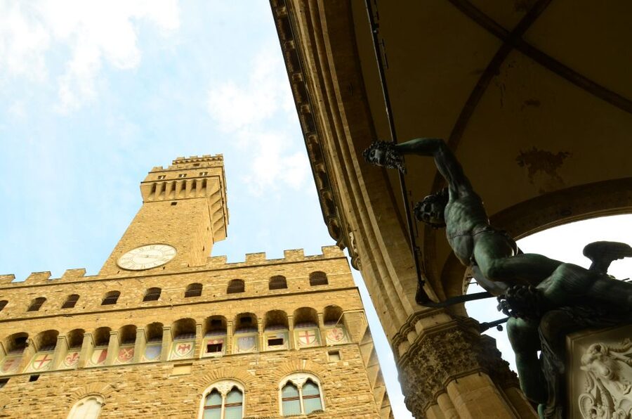 Florence: 2-Hour Guided Sightseeing Bike Tour - Crowds, traffic, and the best time to ride