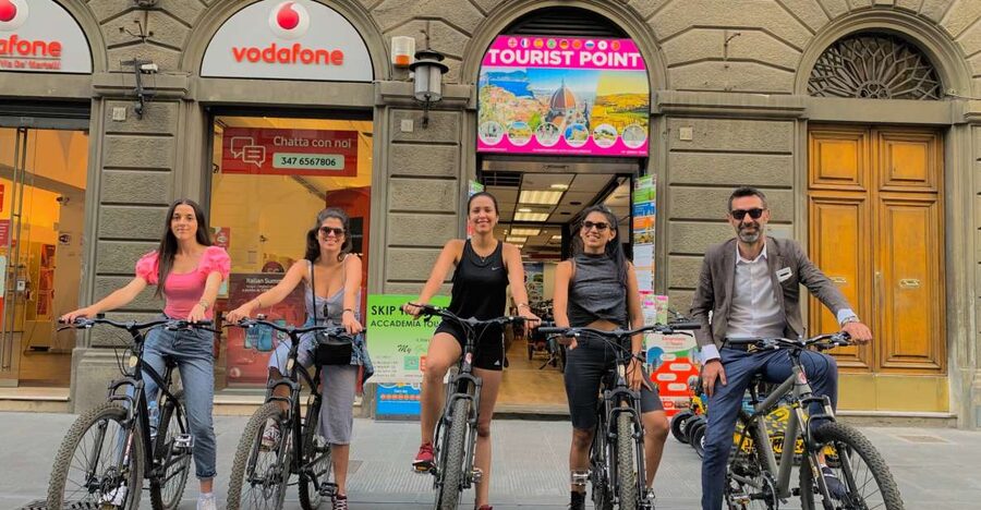 Florence: 2-Hour Guided Sightseeing Bike Tour - Starting near San Lorenzo and the Medici world