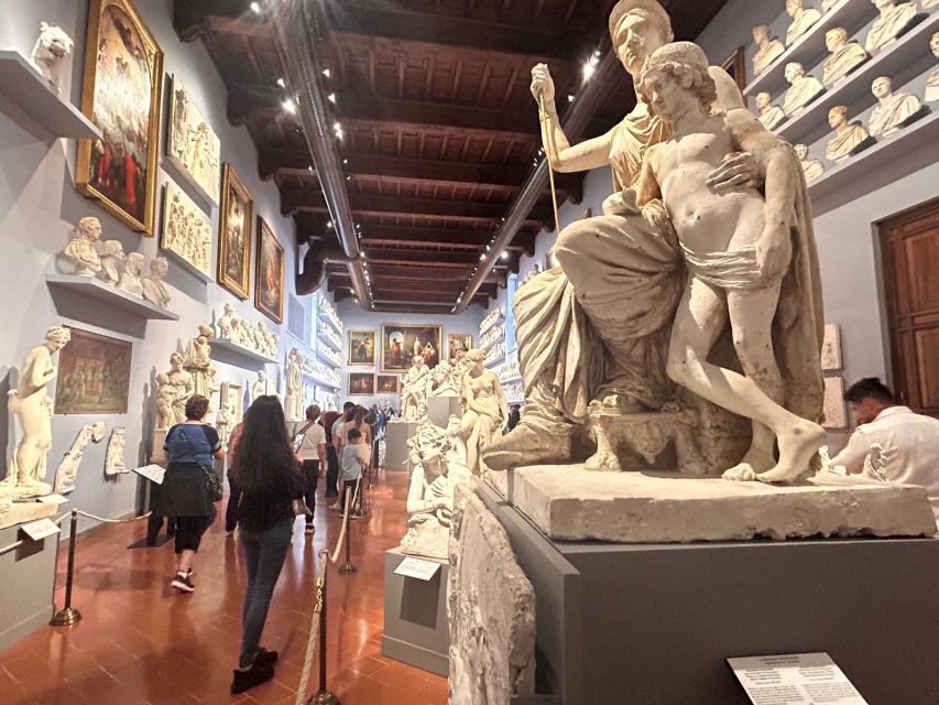 Florence: Accademia Gallery David Entry & Audio Guide App - Medieval and Renaissance paintings