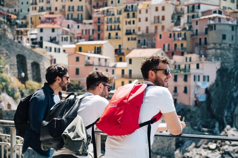 Florence: Cinque Terre Day Trip with Optional Street Food - Vernazza: the most rewarding short stop