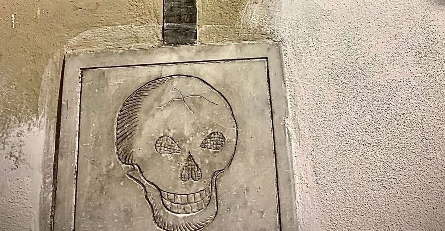 Florence: Dark Mysteries and Legends Guided Walking Tour - The old streets where stories gather