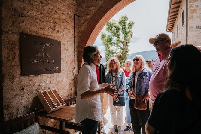 Florence Day Trip: Chianti Wine Tasting, Siena, San Gimignano - The first Tuscan views above Florence