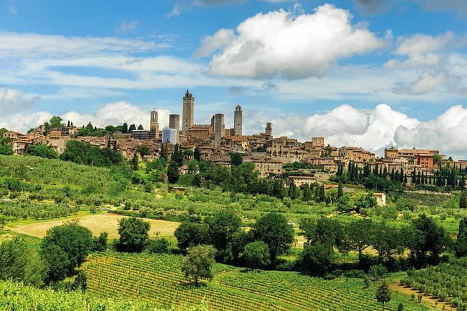 Florence Day Trip: Pisa, San Gimignano and Siena with Lunch - San Gimignano and its medieval towers