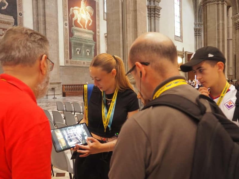 Florence: Duomo Cathedral Immediate Access & Guided Tour - Meeting the host at Piazza Duomo