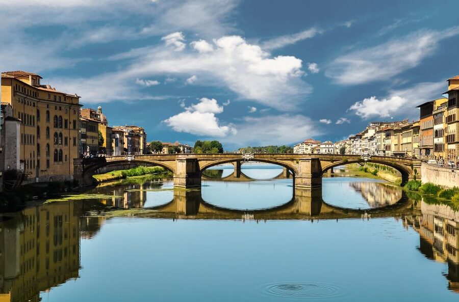 Florence: Eco-Friendly Panoramic Tour in Electric Golf Cart - Santa Croce and the great Florentines