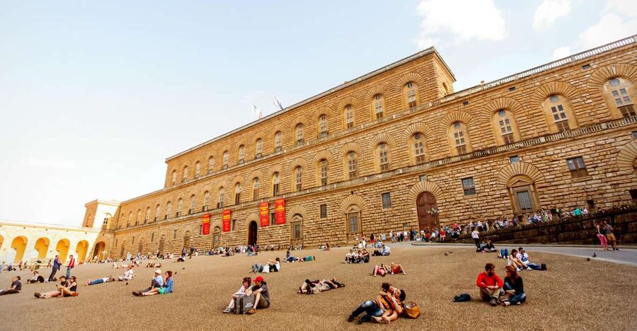 Florence: Entrance Ticket to Pitti Palace - Royal Apartments with furniture from the 19th century