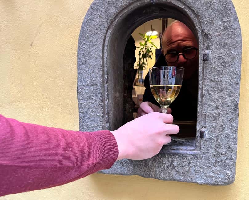 Florence: Food Walking Tour with Local Steak and Tuscan Wine - The wine window and Florence’s aperitivo tradition