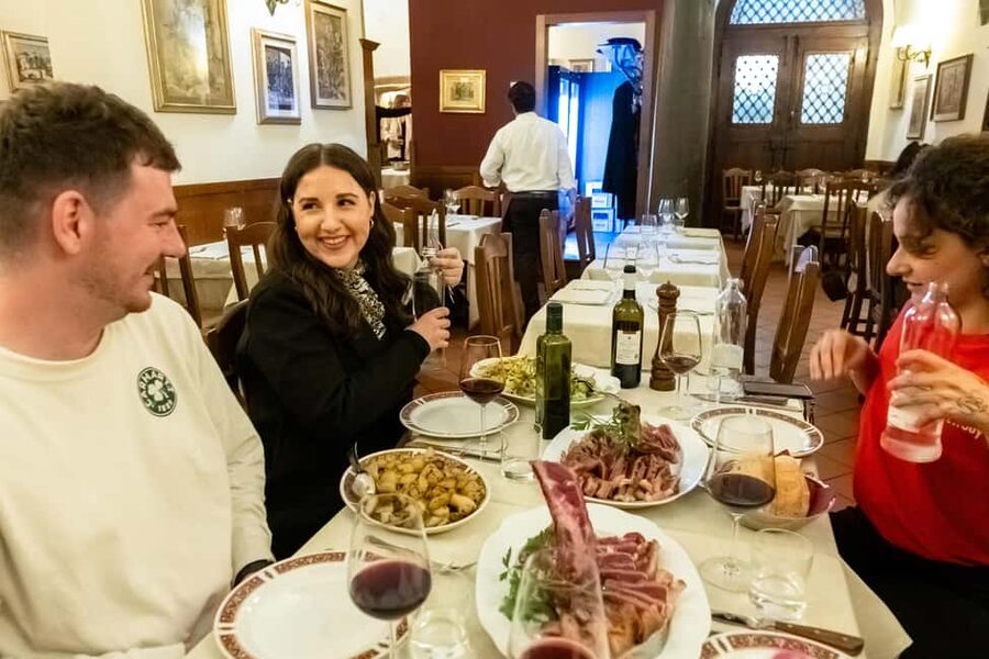 Florence: Food Walking Tour with Local Steak and Tuscan Wine - Handmade ravioli and the middle of the meal