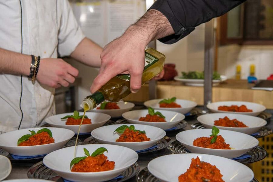 Florence: Guided Food Walking Tour with Tuscan Classics - Is the $89.50 price fair?