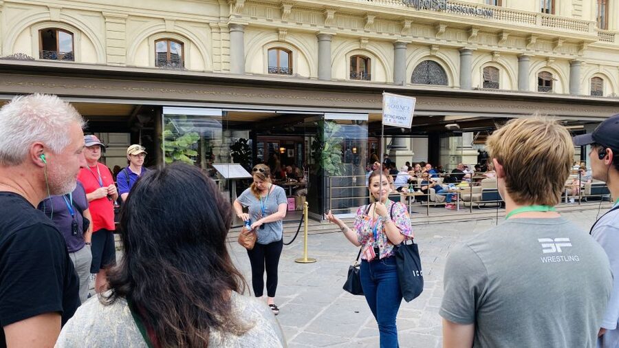 Florence: Guided Walking Tour - Ponte Vecchio and the Walk Toward Pitti Palace