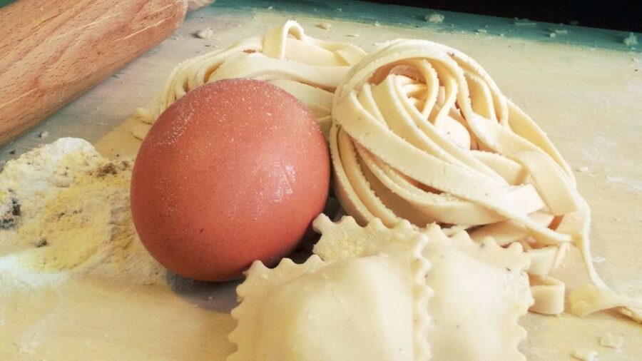 Florence: Handmade Pasta & Dessert Class with Unlimited Wine - Choosing lunch or dinner