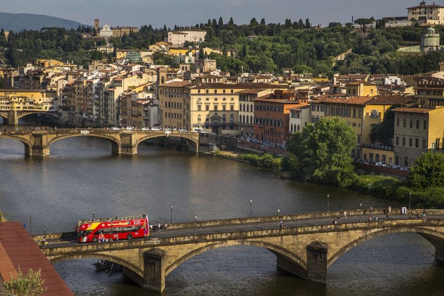 Florence: Hop-on Hop-off Bus Tour: 24, 48 or 72-Hour Ticket - Audio commentary, app, and stop information
