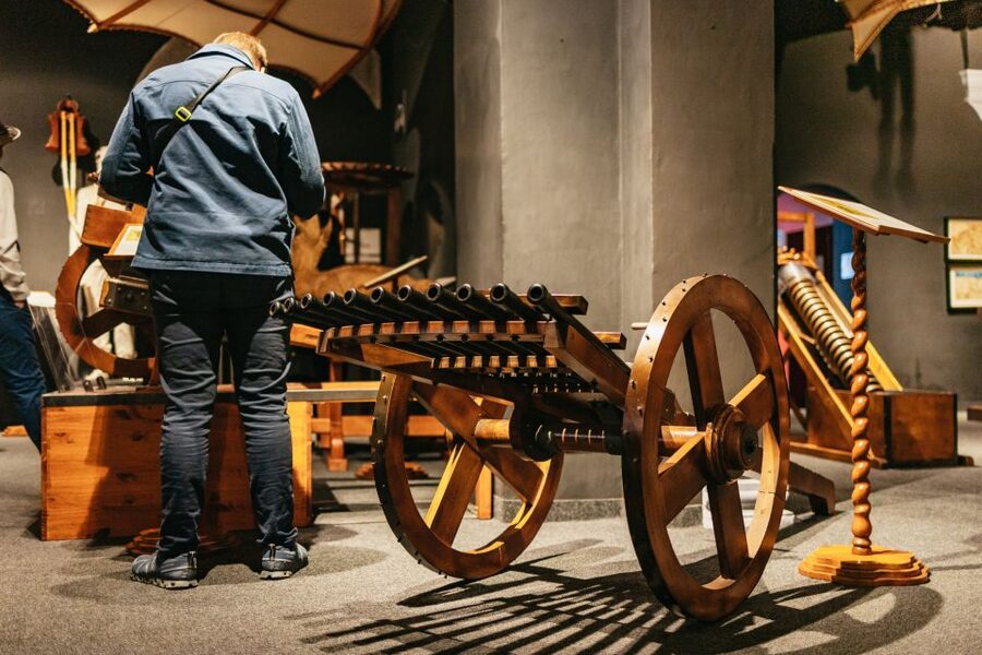 Florence: Leonardo Interactive Museum Entry Ticket - The main machines to try inside