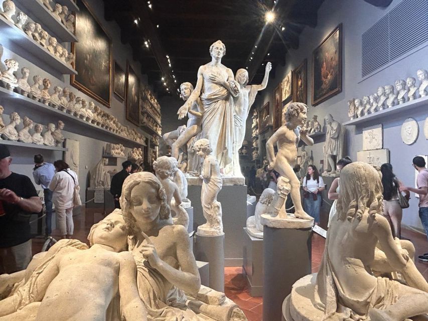 Florence: Michelangelo's David Entrance Ticket and Audio App - The top floor and medieval altarpieces