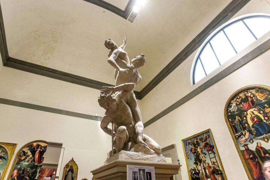 Florence: Michelangelo's David Priority Ticket & Audio App - Meeting the ACCORD host on Via Ricasoli