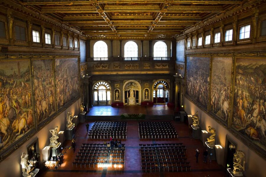 Florence: Mysteries of the Medici Guided Walking Tour - Who should book this tour?