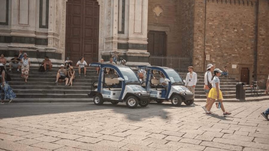Florence: Old Town Golf Cart Excursion - Audio guide or live guide?