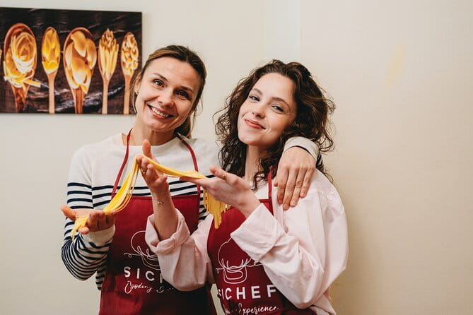 Florence: Pasta Cooking Class with Unlimited Wine - What the chefs add to the class