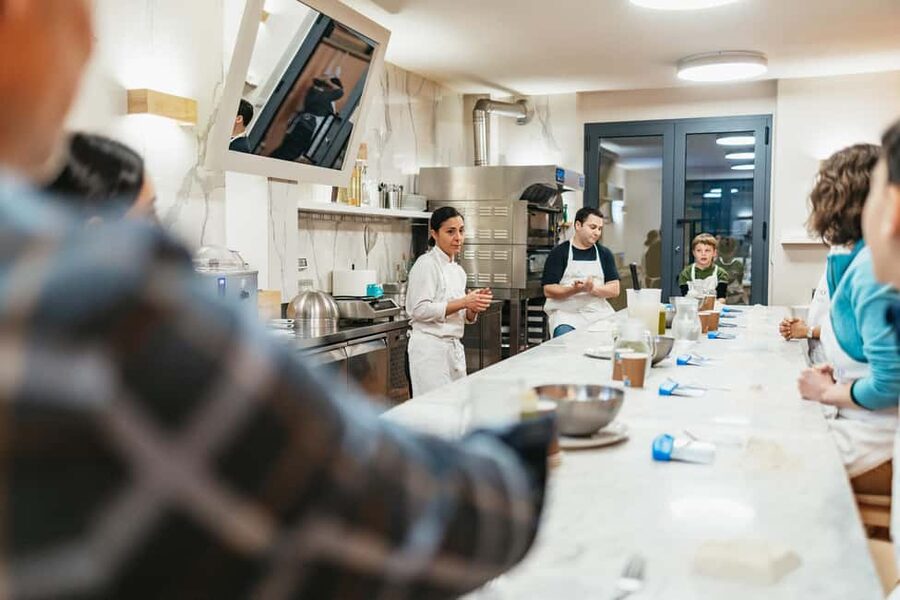 Florence: Pizza and Gelato Preparation Class - Location near San Lorenzo Central Market