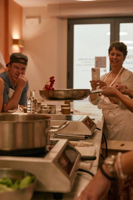 Florence: Premium Cooking Class for Pasta and Gelato - The premium option and Florence Central Market