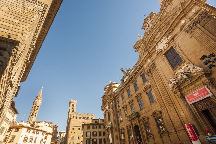 Florence: Private Walking Tour of Florence's Hidden Gems - Via Maggio, Santa Trinita, and Florence’s shopping side