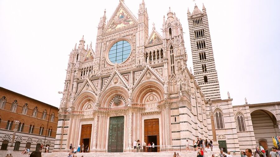 Florence: S. Gimignano, Siena, Chianti & Wine Tasting Lunch - Chianti winery: lunch is part of the experience
