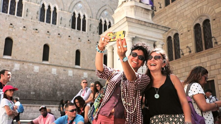 Florence: S. Gimignano, Siena, Chianti & Wine Tasting Lunch - The pace, the bus and the practical details