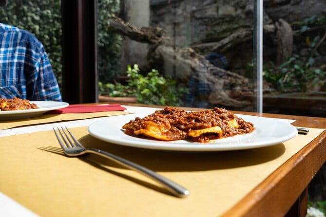 Florence’s Ultimate Food Tour: Full Tuscan Meal by Do Eat Better - Handmade pici near Palazzo Medici Riccardi