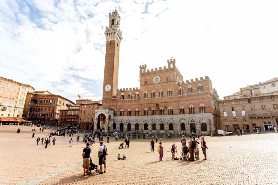 Florence: Siena, San Gimignano & Monteriggioni with Tasting - Siena and the drama of Piazza del Campo