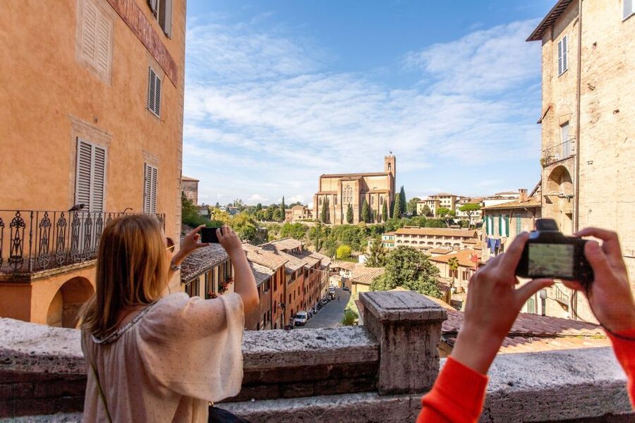 Florence: Siena, San Gimignano & Monteriggioni with Tasting - The Chianti estate and three wine samples