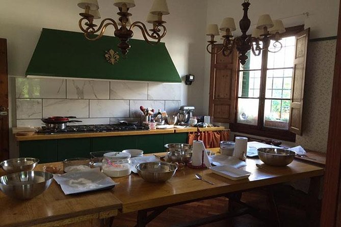 Florence Small-Group Pasta Class with Seasonal Ingredients - Shaping ravioli, tagliatelle, and gnocchi