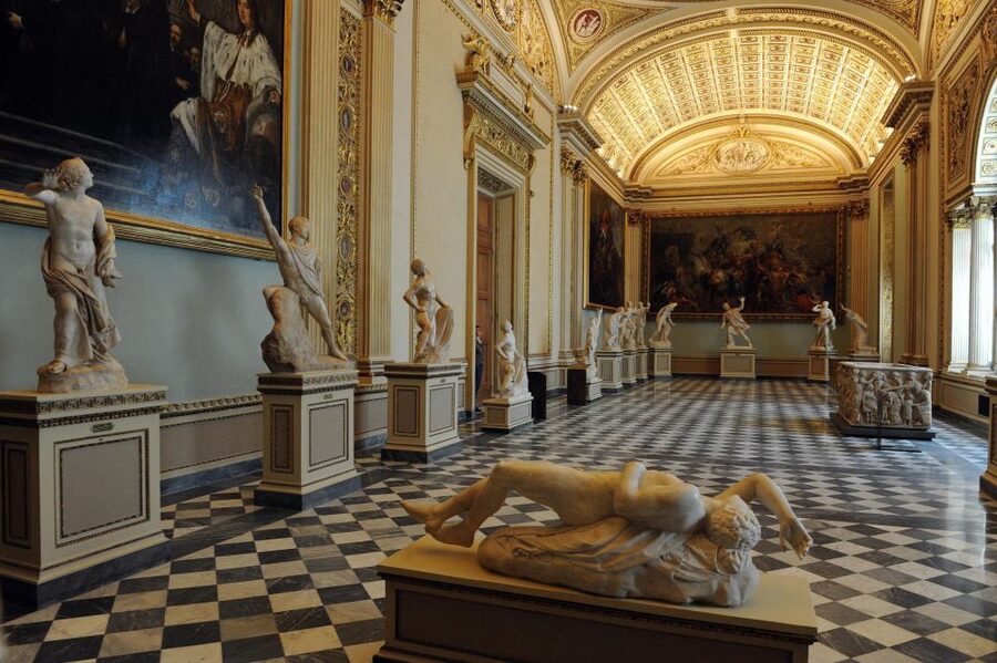 Florence: Uffizi Gallery Priority Entrance and Tour - Why a guide helps inside the Uffizi