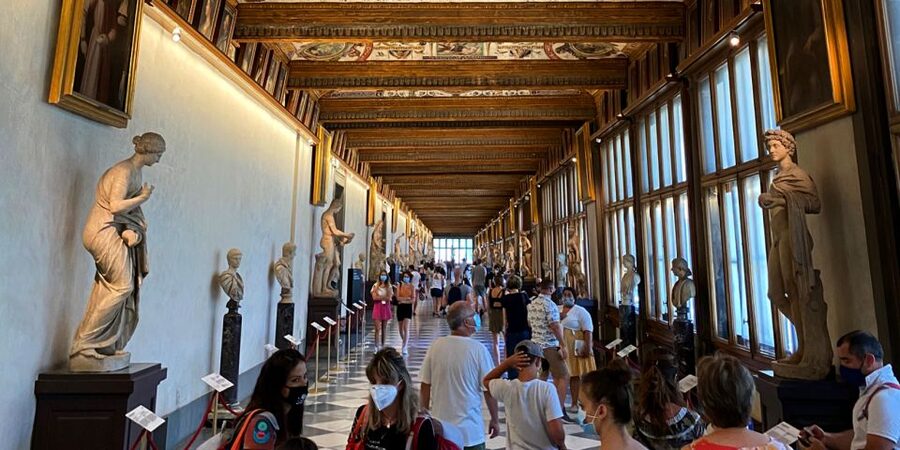 Florence: Uffizi Gallery Priority Ticket & Small-Group Tour - Why the Uffizi needs a guide