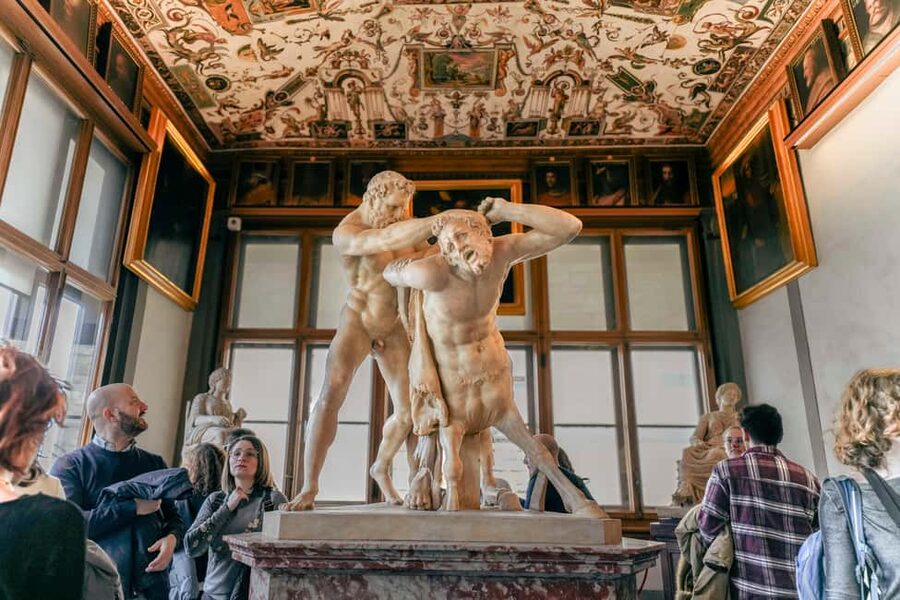 Florence: Uffizi Gallery Reserved-Entry VIP Tour - Leonardo’s drawings and paintings