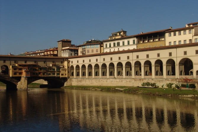 Florence: Uffizi Highlights, In-Depth Masterclass or Private Tour - Meeting at the Uffizi and getting inside
