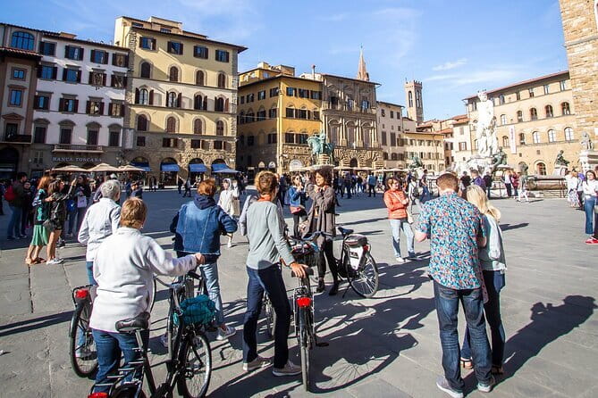 Florence Vintage Bike Tour–guided, small group or private option - Piazza della Repubblica and Florence’s Roman foundations