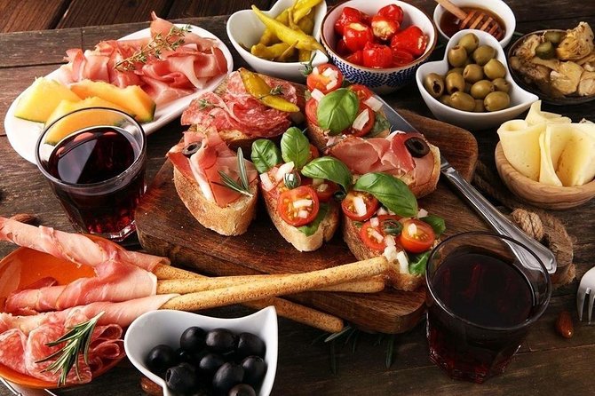 Food Tasty and History Tour in Civitavecchia - Starting with breakfast at Largo della Pace