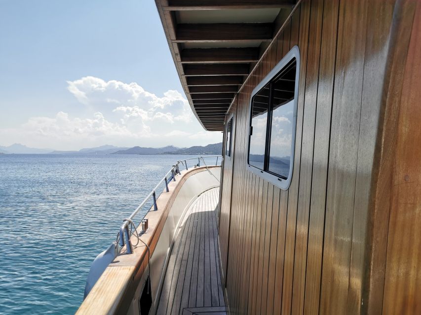 Forio: Ischia Island Boat Tour with Local Lunch and Swimming - What the $94 price really includes