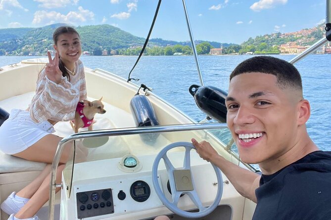 From 1H to 4H License Free Boat Rental 40cv Lake Como - The boat, comfort, and swimming