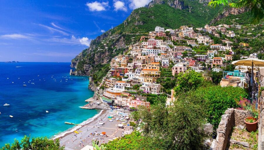 From Amalfi: Capri Island Boat Tour with Snorkeling & Drinks - The long run to Capri